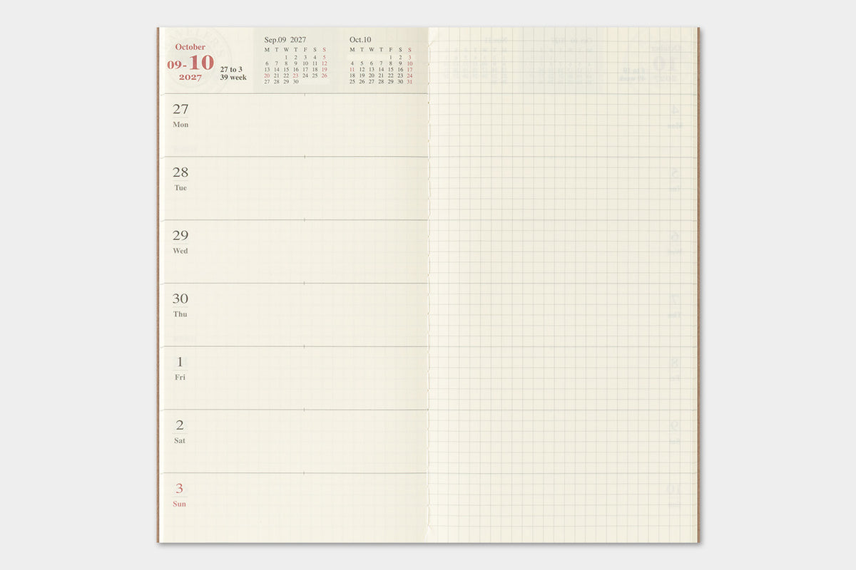 TRAVELER'S notebook 2027 Weekly + Memo Diary (Regular Size)
Welcome the upcoming year in high spirits with TRAVELER'S notebook 2027 Diary lineup where each notebook becomes unique by adding your personal flare!