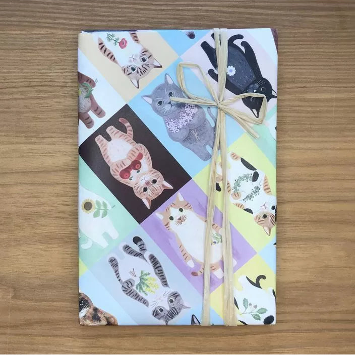 4legs A4 Paper - Cats in Picture Books No.1
Featuring charming watercolor of different cats from Japanese illustrator 4legs.
This A4 sized paper set includes 20 sheets of paper with the same design featuring over 12 different cat drawings. Perfect to use as wrapping paper, making small bags, or using it as a book cover.
Contents: 20 sheets
Size: A4 size (210×297mm)
Paper type/thickness: About the thickness of copy paper