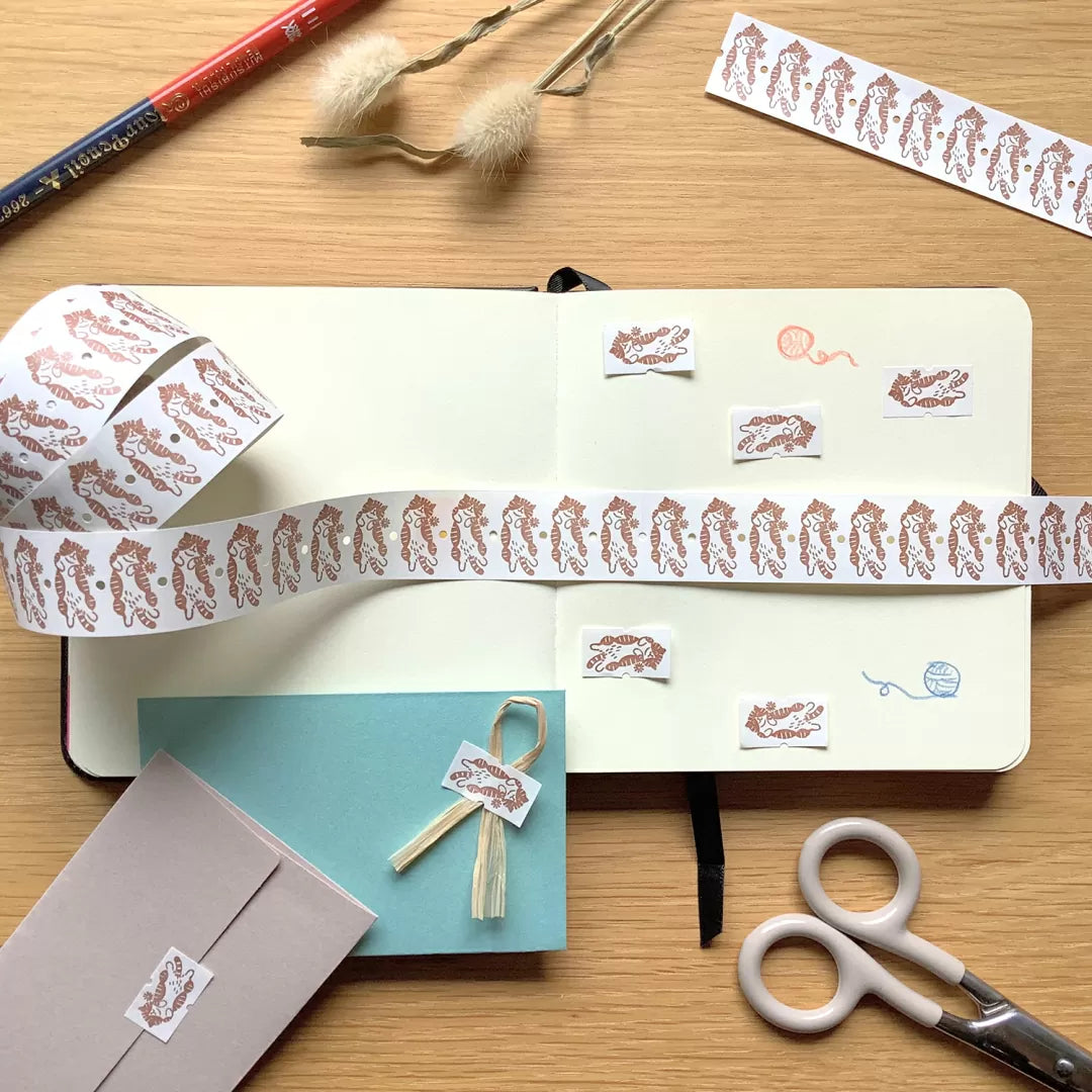 Add a playful touch to your journaling, packaging, and everyday labeling with this charming label seal roll from 4legs. These labels feature a cute cat wanting a belly scratch illustration.
Number of stickers: 1,000
Sticker: 21.6mm×12mm
Material: Non-glossy paper