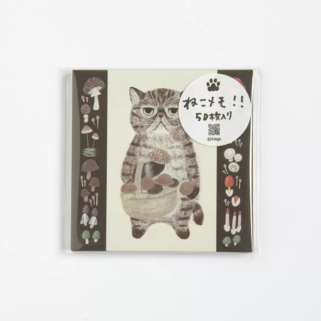 Featuring charming watercolor of a cat holding a basket of mushrooms from Japanese illustrator 4legs
It is a convenient size that is not too big or too small. Please use it as a communication tool for small thank you and announcements. There are no lines on the front side, so you can use it freely as a shop card or business card with stamps and stickers as well as memos and letters. It is a great gift for people who like paper. The gorgeous and gentle designs&nb