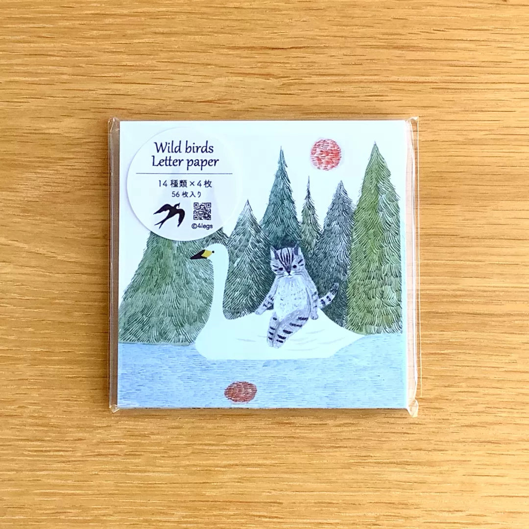Featuring charming watercolor of wild birds and plants commonly found in Japan from Japanese illustrator 4legs
It is a convenient size that is not too big or too small. Please use it as a communication tool for small thank you and announcements. There are no lines on the front side, so you can use it freely as a shop card or business card with stamps and stickers as well as memos and letters. It is a great gift for people who like paper. The gorgeous and gentle