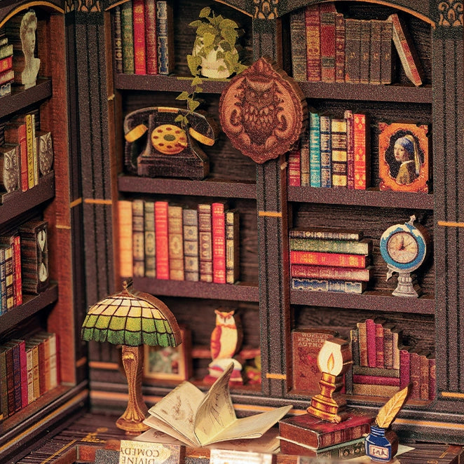 Diy Book Nook Kit: Owl Bookstore