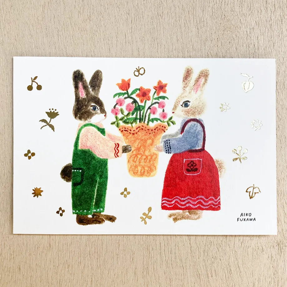 The gold foil stamping on the entire postcard shines brightly.
Full color printing is also applied to the back side.
It is also recommended to accompany gifts to loved ones or display them as an interior decoration in your room.
4 in x 6 in
Includes 1 post card