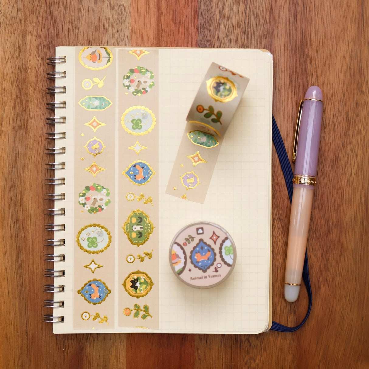 Animal in Frames Foil Washi Tape
Full color washi tape with foil
Width: 25mm
Length: 5m or 16 ft
Designed in San Jose, California
©Thousandskies
