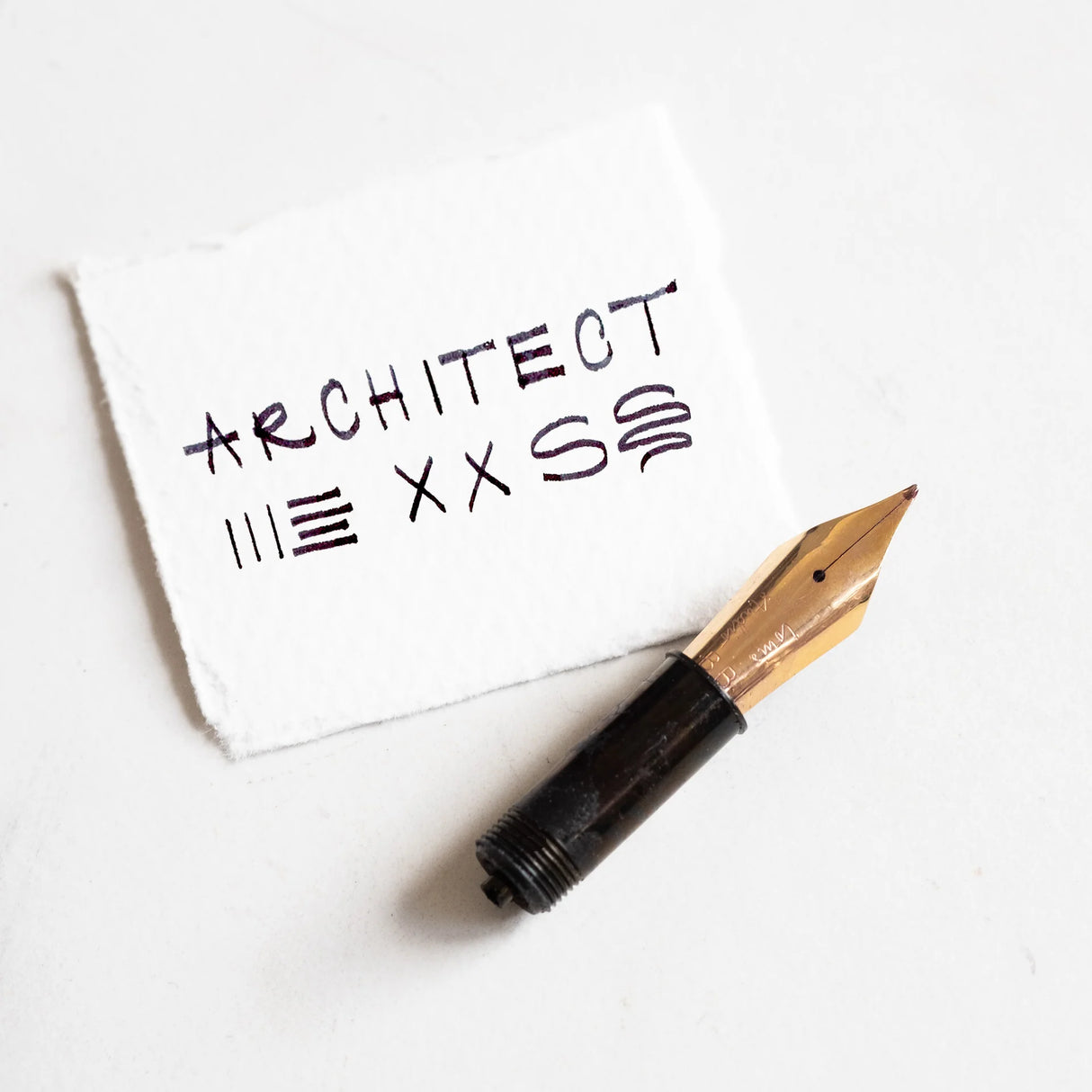  The Studio Pocket Pen is a bit like the Go-Go Gadget of the fountain pen world: with three interchangeable nibs to choose from and six more creative nibs you can add, you can switch things up depending on your mood, your writing style, or your next creative adventure.