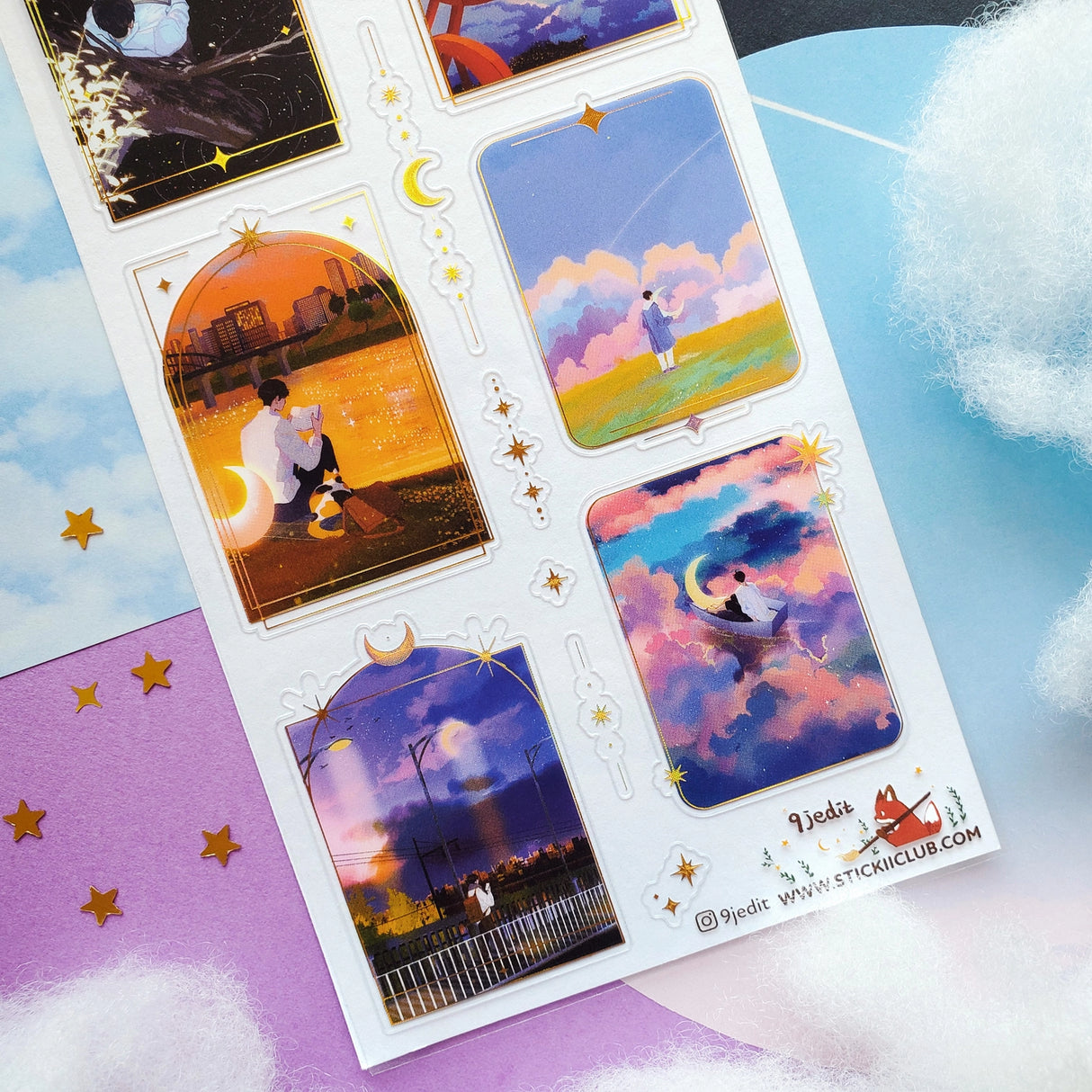 šā Wanna get even further away? @9jeditās got you covered with this stellar celestial set. Sometimes we can only escape in our daydreams and why would we want that to be ordinary? Think cozy reads under crescent moons, ferris wheel rides through cotton candy skies, and portals to worlds that arenāt planet earth. Take us away!
Art by: @9jedit
Top Coating: Gold foil
Adhesive Layer: PVC (plastic)
Backing Layer: Clear PET
6.69" x 3.54". Weight - 0.03lbs.
1 sheet included