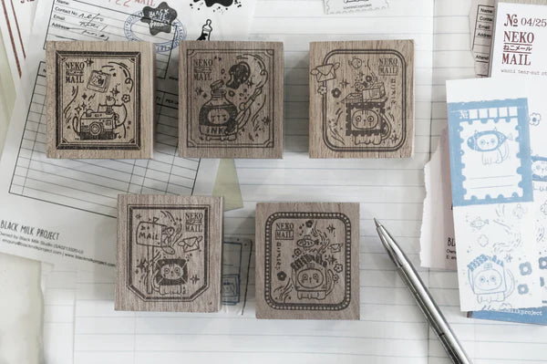 Size: approximately 4.5cm x 4.5cm
The stamps are made of industrial high grade red rubber with the finest details.As all stamps are assembled, cut, sanded by hand, size and shape may vary slightly. Wood material will differ depending on what the forest elves bring!
Stamps might be slightly stained because of quality tests during the process, but it will not affect your stamping color. 