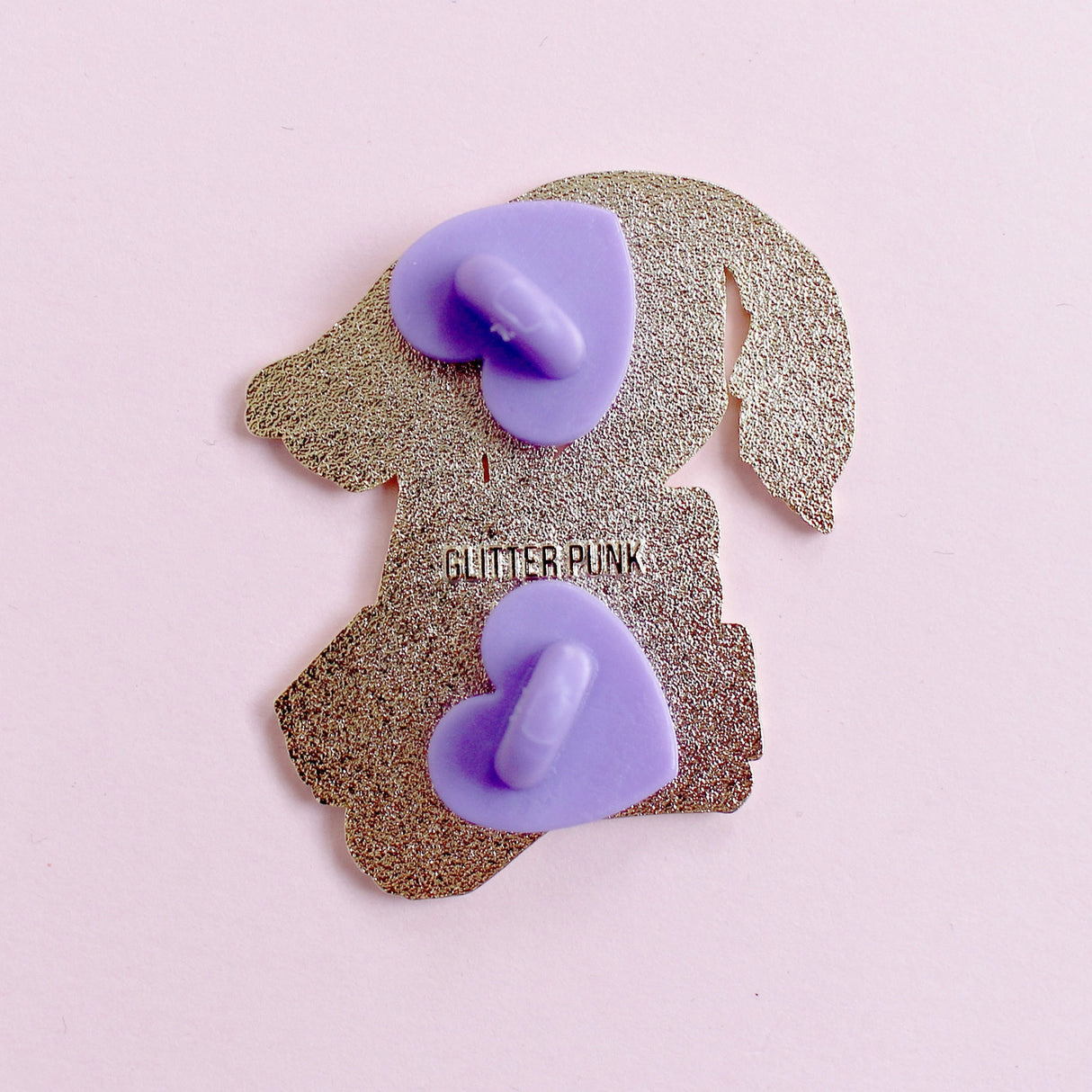 Everybody loves a neat and tidy space, but those groaning book shelves definitely don’t count!
This fab enamel pin is perfect for book lovers – either as a little treat for yourself, or a gift for the bookworm in your life.
Measurements: 43mm