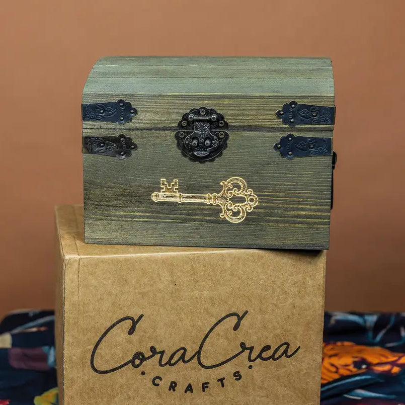 These wooden cabinets will add a beautiful decorative touch to your desk or creative space. They are also highly functional, with six tabbed separators. This product is handmade and an exclusive design of CoraCreaCrafts.
𝐈𝐦𝐩𝐨𝐫𝐭𝐚𝐧𝐭 𝐍𝐨𝐭𝐞:
This product includes the wooden chest and separators only. Any decorative items on the inside are for display purposes only.
• Size: 18 x 15 x 12 cm (7.25 x 6 x 4.75 in)
• Weight: 40oz
