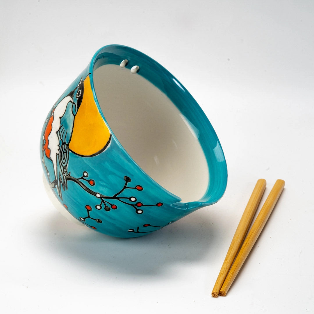 Donburi Bowl with Chopsticks Set Robin
Bowl Size: 5" Dia x 3.75"H
Chopsticks 9"L
Capacity: 18 fl oz
Origin: China