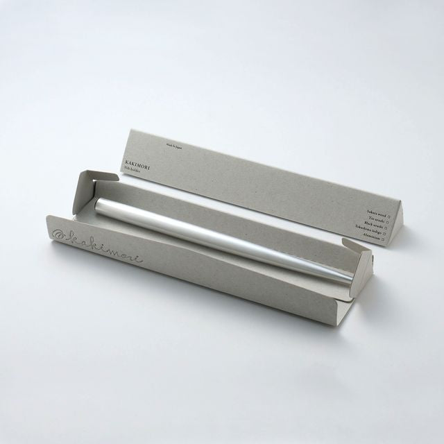 A nib holder that emerged from our desire to create a tool that inspires a lifetime of use, bringing joy to our hands and soul. From the timeless material to the comfortable thickness, form and length, each and every detail has been carefully considered to create a perfect fit. The 7-inch length is similar to that of a standard pencil. Designed to universal specifications to fit all standard nibs, the nib holder will travel with you for a lifetime of writing.
A nib holder machined from solid aluminiu