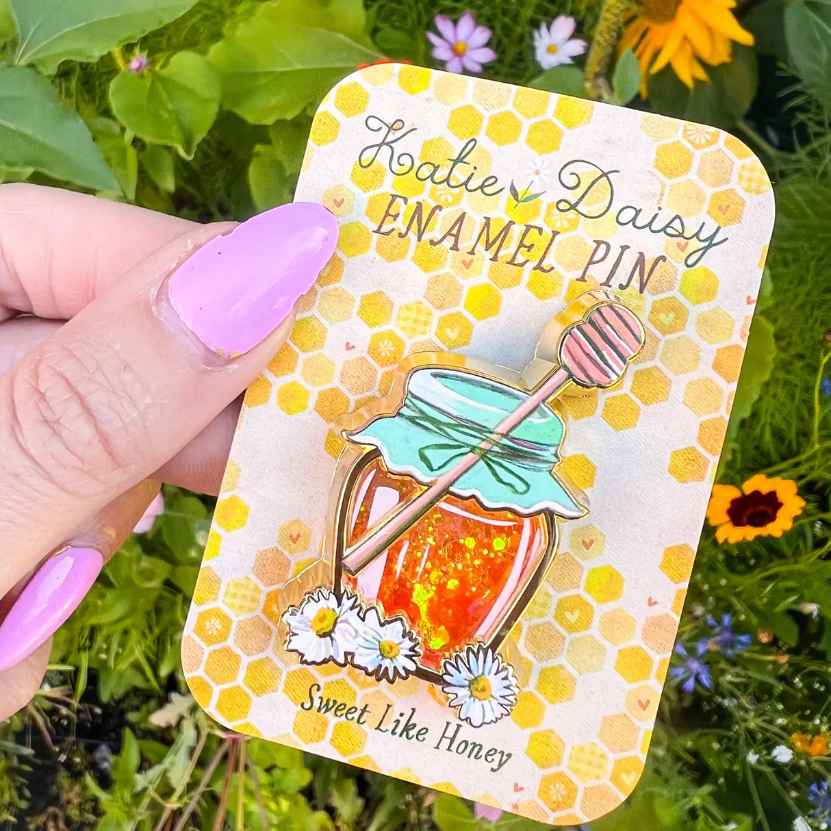 A tiny treasure to pin on your jacket, tote, or favorite old flannel—each one a little love letter to country delights, small joys, and the art of noticing.
Details:
Liquid glitter that catches the light like real honey
Gold-plated finish
Single post so it stays put
Packaged on a sweet little honeycomb card
Designed with love in my Oregon studio. Manufactured in China.
Collect them all or gift one to a kindred spirit. 🌸