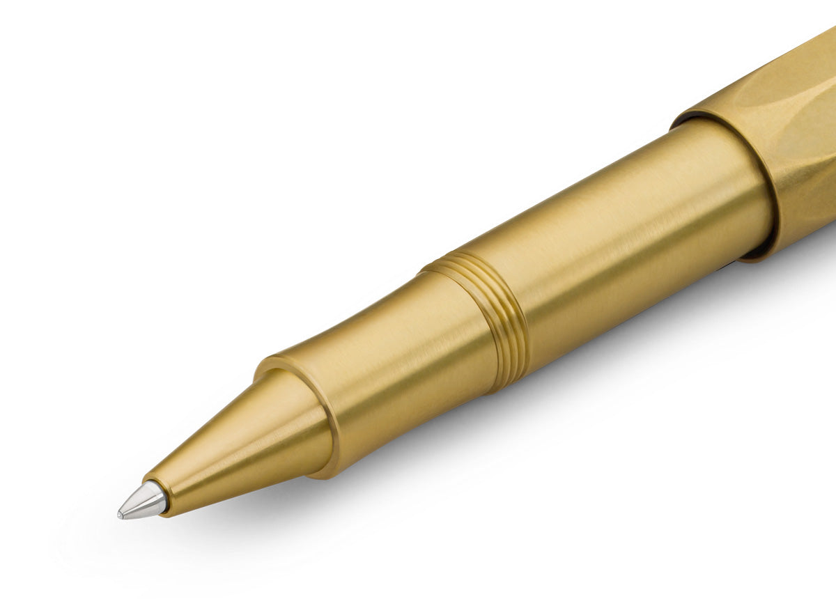 The latest technology of gel refill and ceramic ball combined with classic design made of high-quality brass with an individual touch.
This pocket roller ball pen has a closed size of only 10.5 cm and grows to a standard size of 13 cm withthe cap attached.
The high-quality brass will develop a natural and individual patina with daily use. Due to the high weight, the writing instrument already presses slightly onto the paper by itself. This feature makes it possible for you to write longer and more comfor