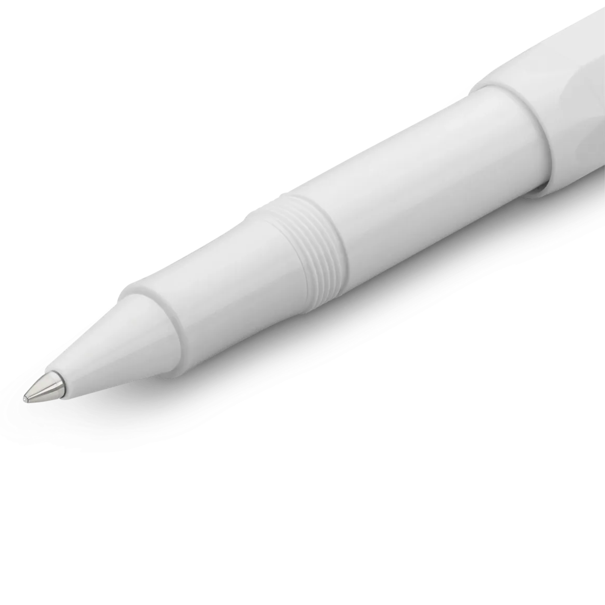 Kaweco CLASSIC SPORT Rollerball - White
For those who like it minimalist, there is the Kaweco Classic Sport Rollerball in the color white. Elegant and classic, the colour can be combined with various notebooks, papers and other accessories.
The Kaweco Sport has been around since 1911. The rollerball for the bag has a size of only 10.5 cm when closed and grows to a normal size of 13 cm with the cap on.
The invention of the rollerball enables particularly easy and gliding writing. The gel flows uninterrupt