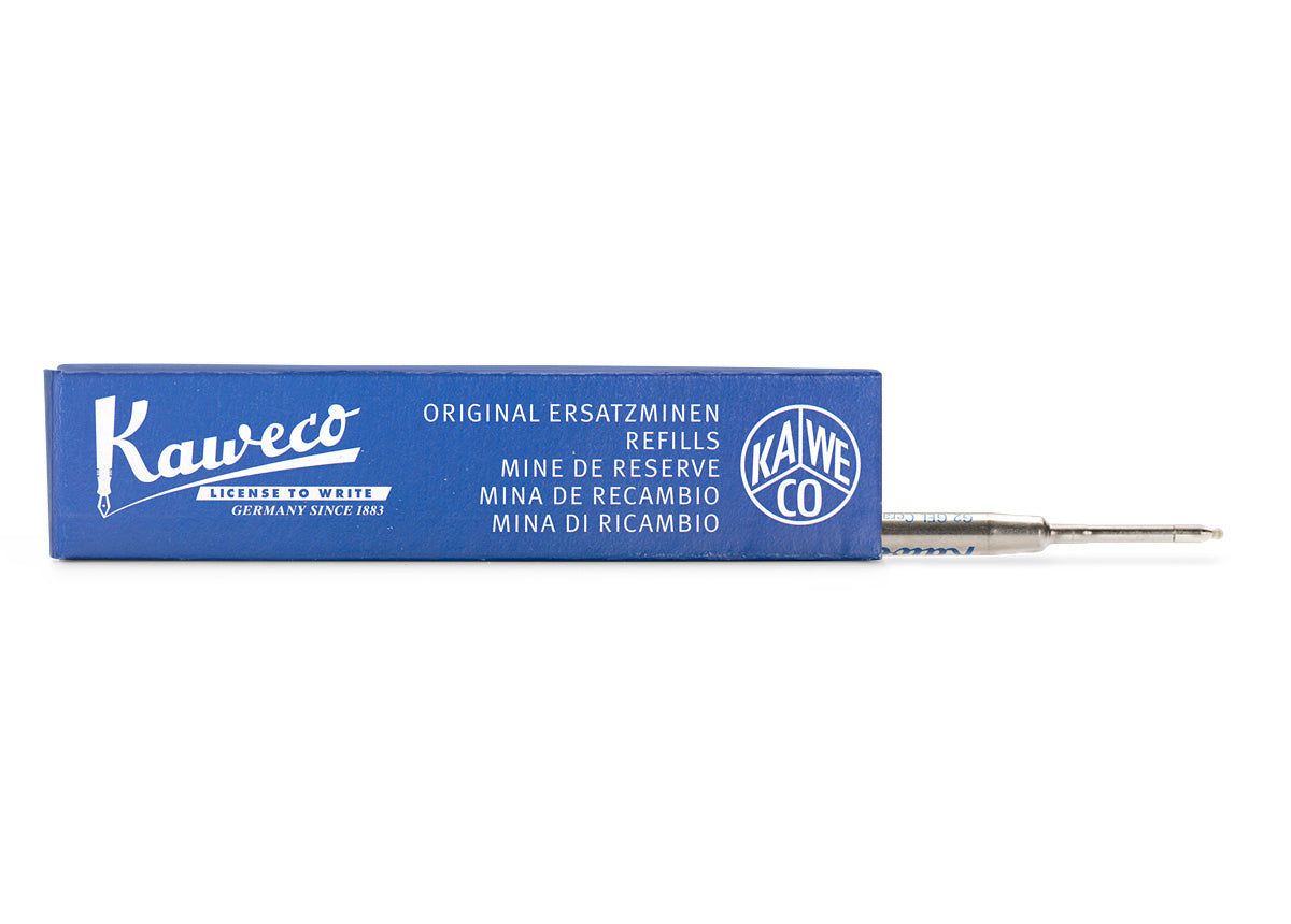 The very fluent ink can withstand any speed.
The refill is available in black and blue and in a line width of 0.7 mm (fine).
Writing system: Rollerball
Writing color: Blue or Black
Execution: G2 Rollerball - 0.7 mm (Fine)
Document proof: Yes
Suitable for: AC SPORT, AL SPORT, BRASS SPORT, BRONZE SPORT, CLASSIC SPORT, FROSTED SPORT, ICE SPORT, SKYLINE SPORT, STEEL SPORT