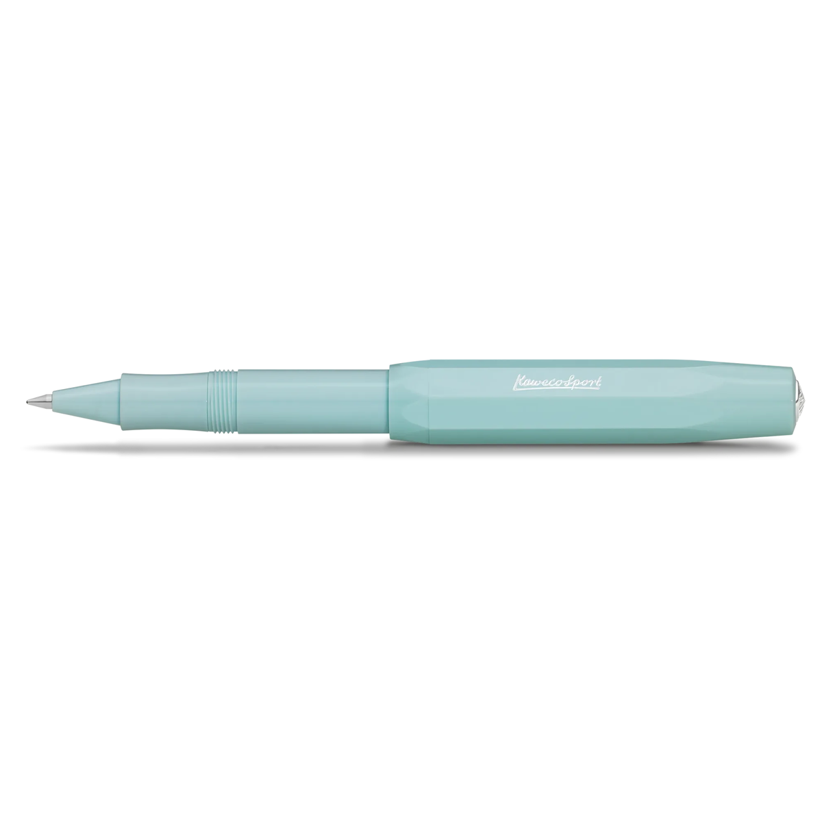 Kaweco SKYLINE SPORT Rollerball - Mint
The timeless model of the Sport series is made of high-quality plastic in fresh colours.
A refreshing eye-catcher: our fountain pen in the energetic colour mint awakens the anticipation of summer. The silver elements give the mint pen a distinctly cool appearance. An especially harmonious addition is the Kaweco leather pouch in the colour Tender Mint.
The Kaweco Sport has been around since 1911. The rollerball for the bag has a size of only 10.5 cm when closed and g