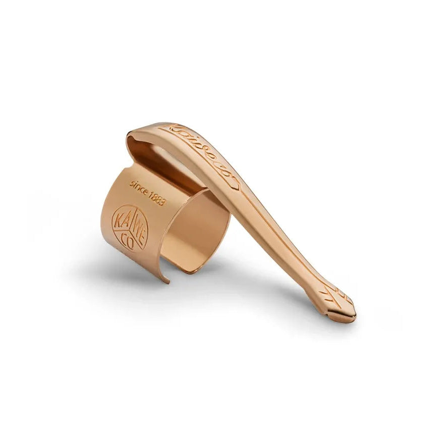 Kaweco Supra Deluxe Clips
The clip fits the SUPRA model. Simply slide it open and the clip is ready for use.
Not only in function, but also visually, this accessory is an upgrade for every Kaweco.