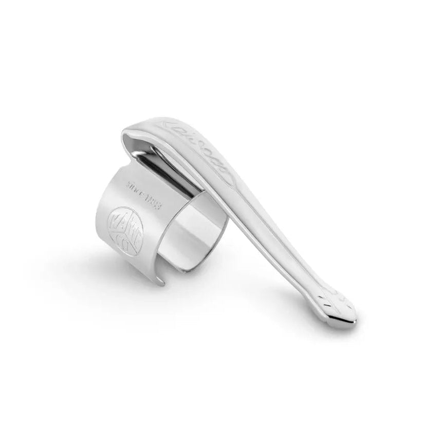 Kaweco Supra Deluxe Clips
The clip fits the SUPRA model. Simply slide it open and the clip is ready for use.
Not only in function, but also visually, this accessory is an upgrade for every Kaweco.