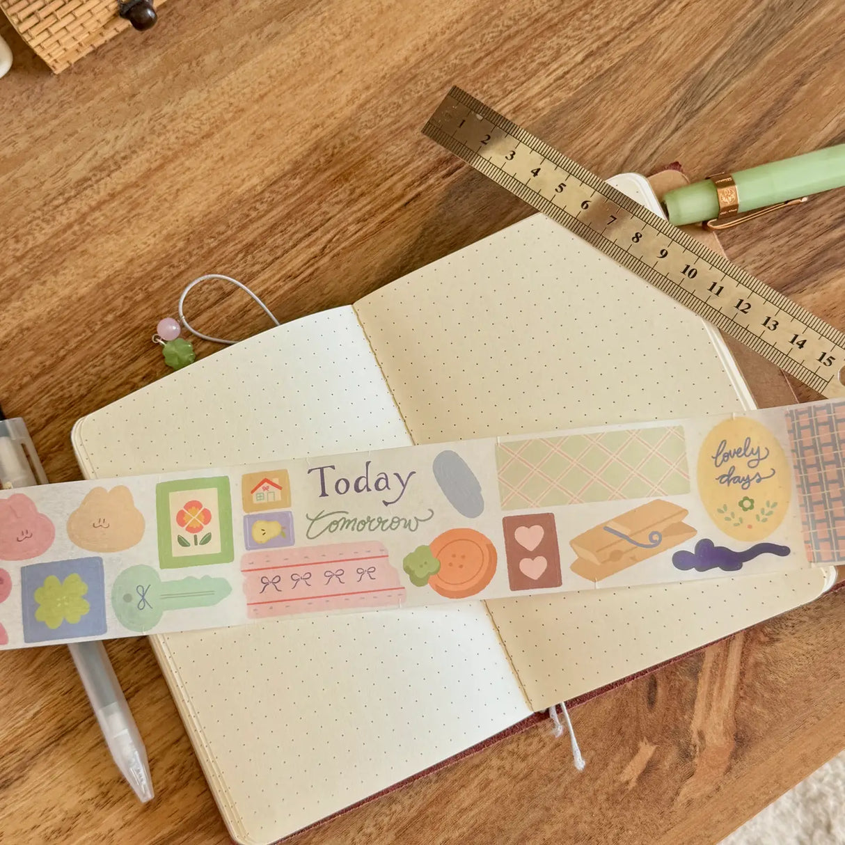 5 meters of pure kiss-cut, washi sticker deco bliss~
They readjust easily and blend in with the paper. (Lighter paper recommended for maximum visibility)
Just like the washi tape material you love, but in a sticker roll. No more saving your stickers for later! Use it up!!
Dimensions: 50mm x 5m
