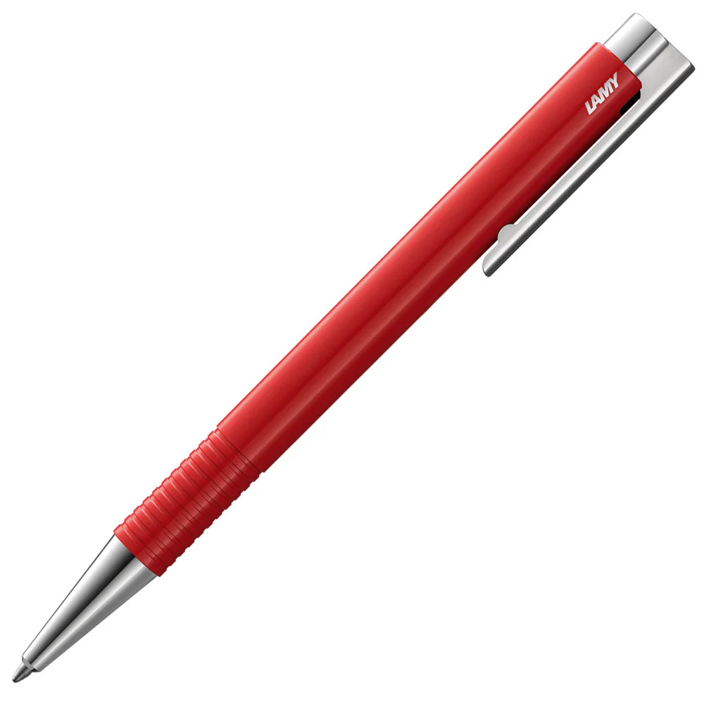 A clear form, great variety, innovative details: like the LAMY logo, this writing instrument stands out thanks to its simple design and, given the durable combination of materials, reliably performs in every situation.
The smooth-running clip-pusher unit tops off the compact functionality of the writing instrument and lets the statement-coloured body make its appearance. This means that anyone who appreciates fresh colour notes in their pencil case will be happy with the LAMY logo M+: in regularly released