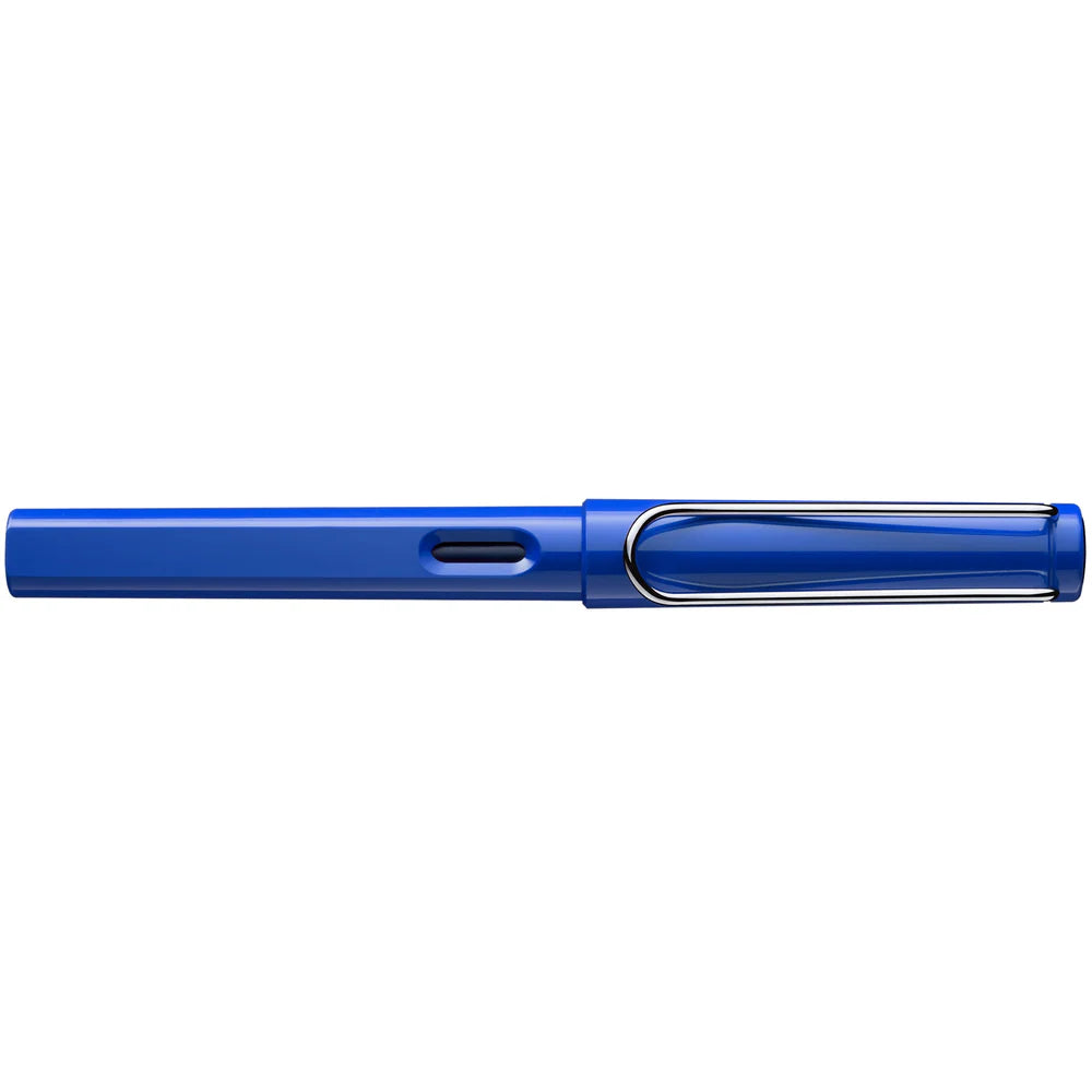 Fountain pen, icon, global success: the LAMY safari has been a beloved classic since its introduction in the 1980s and enjoys a cult status untypical for a writing instrument. Countless colours and ever-changing special editions make hearts beat faster - whether for the pencil case or the carefully curated fountain pen collection.
The LAMY safari is more than the sum of its details: it is aesthetic, robust and individual. The distinctive, self-sprung clip keeps the writing instrument securely fastened in p