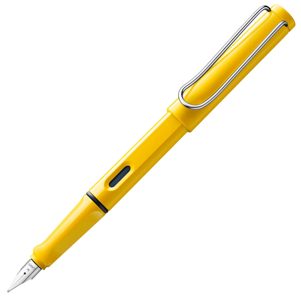 Fountain pen, icon, global success: the LAMY safari has been a beloved classic since its introduction in the 1980s and enjoys a cult status untypical for a writing instrument. Countless colours and ever-changing special editions make hearts beat faster - whether for the pencil case or the carefully curated fountain pen collection.
The LAMY safari is more than the sum of its details: it is aesthetic, robust and individual. The distinctive, self-sprung clip keeps the writing instrument securely fastened in p