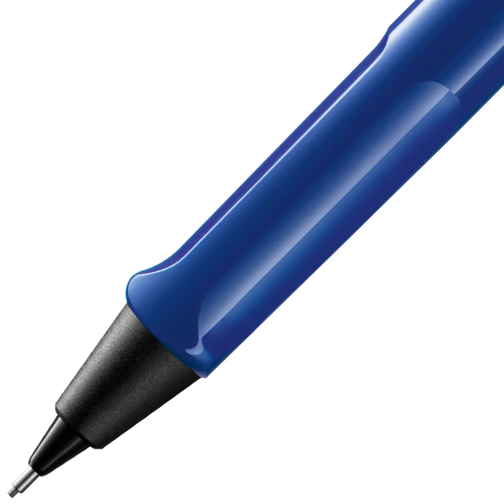 Fountain pen, icon, global success: the LAMY safari has been a beloved classic since its introduction in the 1980s and enjoys a cult status untypical for a writing instrument. Countless colours and ever-changing special editions make hearts beat faster - whether for the pencil case or the carefully curated fountain pen collection.
The LAMY safari is more than the sum of its details: it is aesthetic, robust and individual. The distinctive, self-sprung clip keeps the writing instrument securely fastened in p