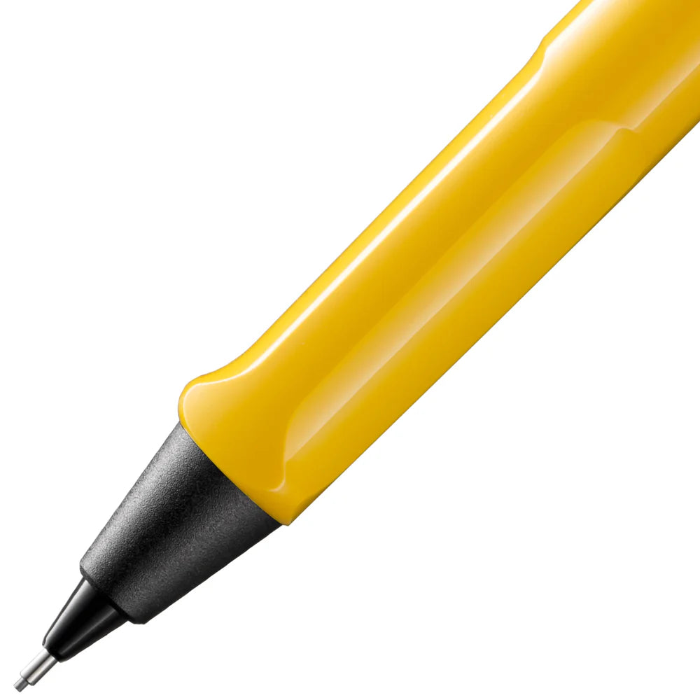 Fountain pen, icon, global success: the LAMY safari has been a beloved classic since its introduction in the 1980s and enjoys a cult status untypical for a writing instrument. Countless colours and ever-changing special editions make hearts beat faster - whether for the pencil case or the carefully curated fountain pen collection.
The LAMY safari is more than the sum of its details: it is aesthetic, robust and individual. The distinctive, self-sprung clip keeps the writing instrument securely fastened in p