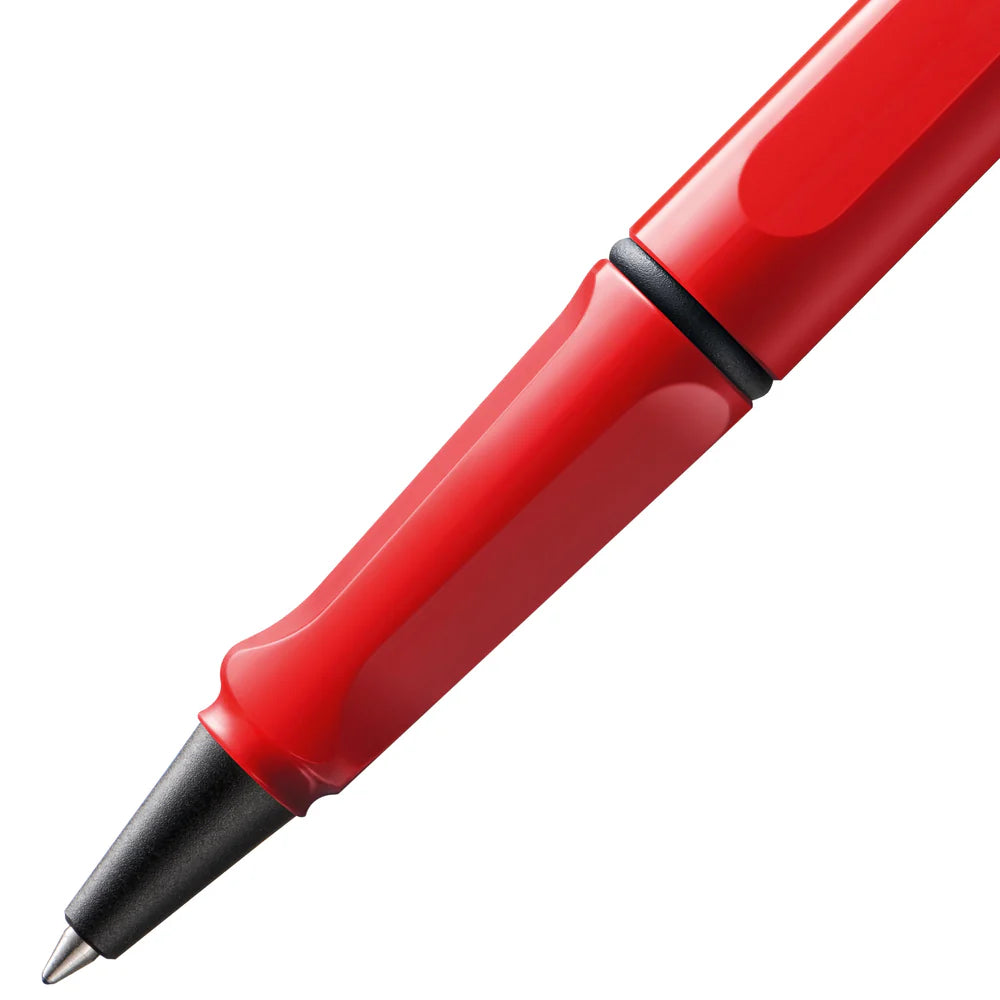 Fountain pen, icon, global success: the LAMY safari has been a beloved classic since its introduction in the 1980s and enjoys a cult status untypical for a writing instrument. Countless colours and ever-changing special editions make hearts beat faster - whether for the pencil case or the carefully curated fountain pen collection.
The LAMY safari is more than the sum of its details: it is aesthetic, robust and individual. The distinctive, self-sprung clip keeps the writing instrument securely fastened in p