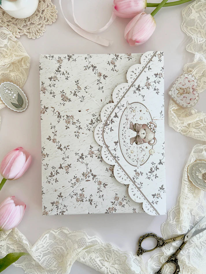 teddy bear notebook cover. sewn together with careful craftsmanship. cover is beige, soft, & plush. it feels cozy & comfy, like cuddling with a teddy bear in your pjs. lined with lace ruffles for that extra romantic touch. meant to protect your notebooks & a keepsake for your beloved stationery :)
♡ size: standard B6 - around 127mm x 175mm (give or take a few mm) - reach out for your specific notebook! i will measure for you <3
♡ compatible with: all B6 sized leelajournals noteboo
