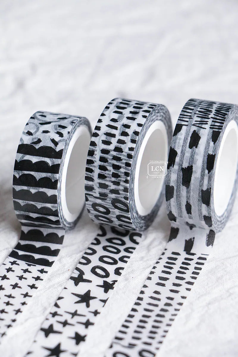 Lin Chia Ning Washi Tape - Hand-Drawn Patterns
This one is super simple -going back to the very beginning of washi tape. No backing paper, no kiss-cuts, just a pure, straightforward tape.
There are 45 different hand- draw doodie lines in total. I wanted it to feel free and effortless---just sticker it however your like. Use it as a background, decoration, or simply layer it on---everything works
Design by LinChiaNing
Made in Taiwan
Washi Tape
Width: 1.5cm / Length: 10m
L