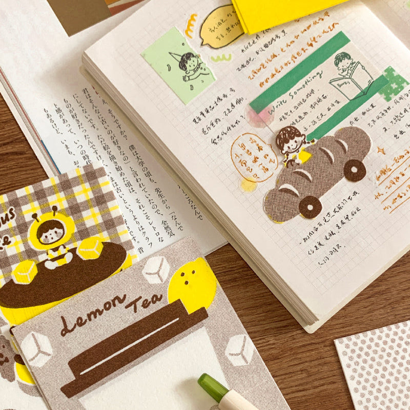 Molinta - Yellow Brown M5 Memo Pad
This includes 4 different designs that were created through a risograph printing process to achieve a nostalgic feel. The colors vary in depth, and the images on each sheet will have slight color registration deviations which is the unique feature of RISO printing.
Specifications: 80mmx120mm
Material: 100g cotton paper
Number of pages: 16