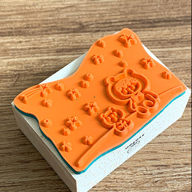 Molinta Rubber Stamp - Blooming Thoughts
Soft, expressive, and perfect for adding gentle detail to your creative projects — this stamp brings a floral, reflective touch to journals, planners, cards, and scrapbooking layouts.
45mm x 45mm
Includes 1 stamp
