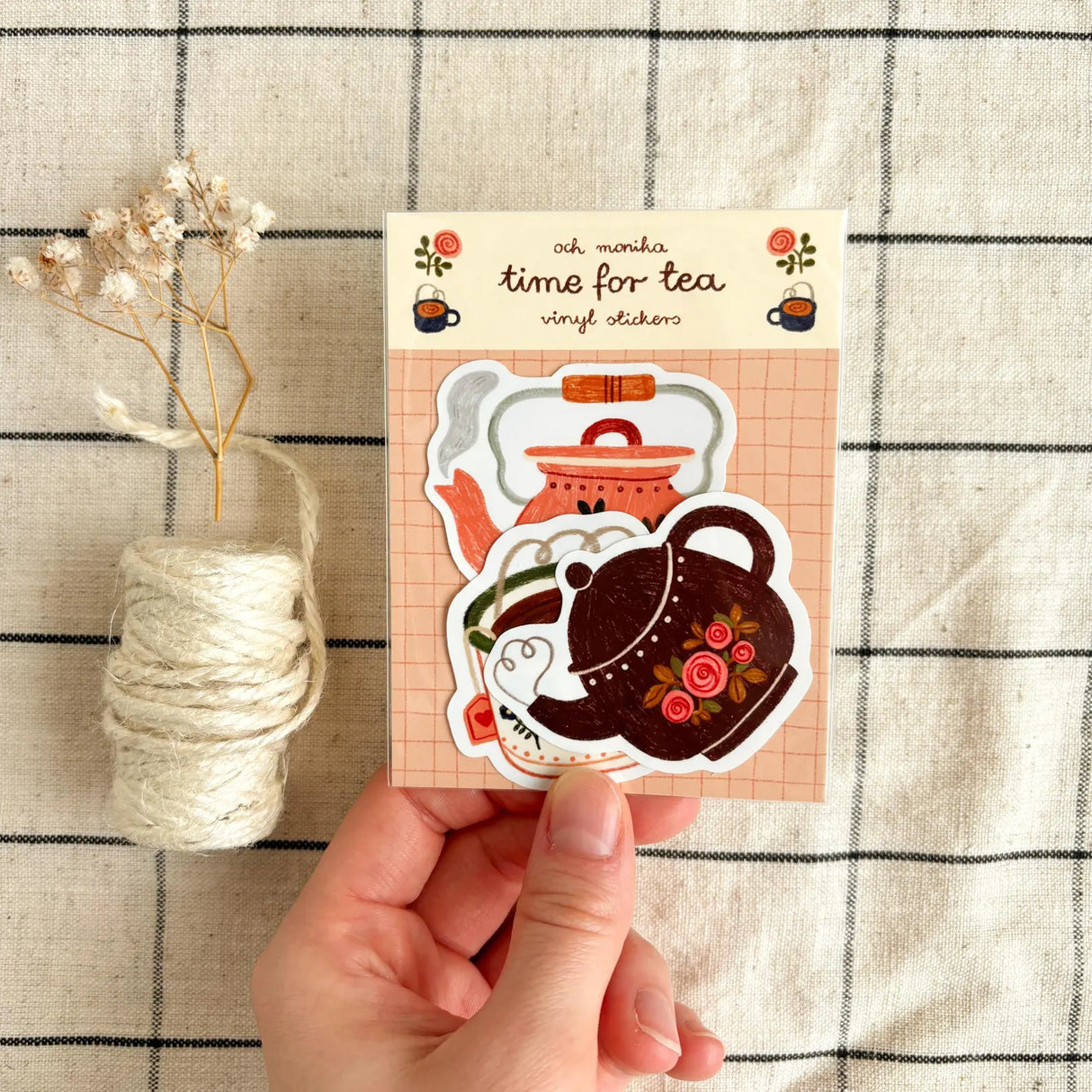 A gentle little treat for tea lovers and slow living souls βπ· This vinyl sticker pack includes three sweet illustrations inspired by warm tea breaks and floral tea pots. Decorate your planner, water bottle or happy mail with these charming designs! Makes a perfect little gift or a thoughtful extra to a present π