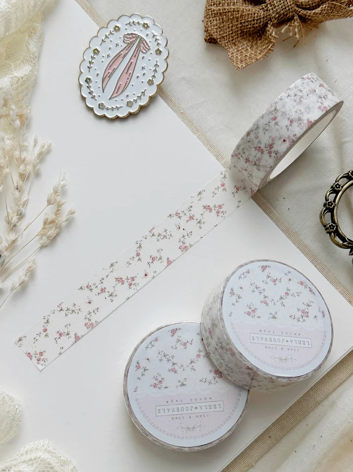 ♡ x1 washi tape
♡ 10m long
♡ 15mm width
Illustrated & designed by Aarti from @leelajournals. Colors may vary from screen to screen and real life to photo. 