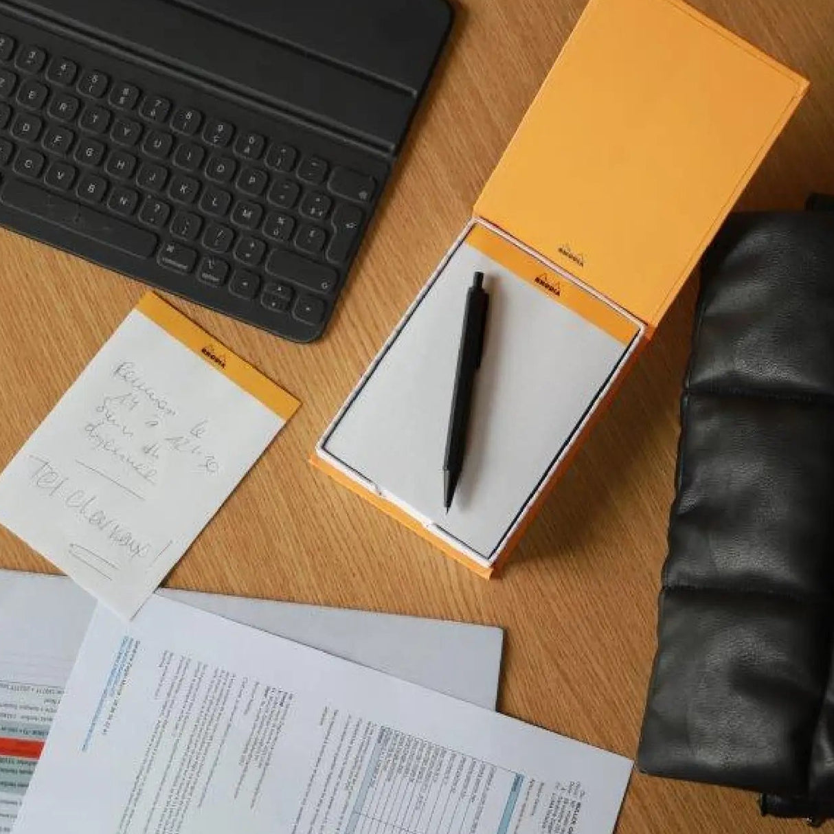 Our famous, French-made, 80g, ultra white and super smooth paper now in desk memo form. Choose from a boxed set (one pad and one iconic orange logo box), or a single pad that's handsome enough to be used alone or as a box refill. Makes a compact and handy desk accessory!
Comes in a refillable protective box.
Size: 4-1/8 x 5-7/8
Detachable Sheets: 240
Paper/Color: 80g/Ultra White
Fountain pen and marker friendly
Exceptionally smooth, acid-free, pH neutral
Cardboard backed, nonskid backing