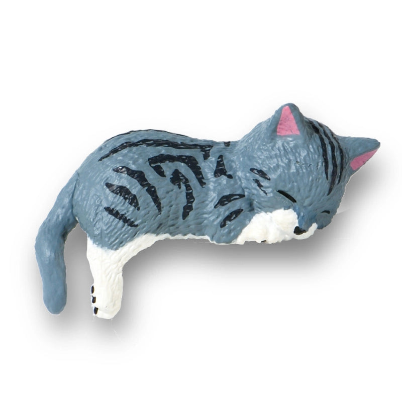 This is a sequel to the popular series "Futchiyasumi Nyanko". Cute kittens of various kinds are relaxing using "Futchi" today... The kittens' innocent poses are cute!
Lineup (6 Variants):
Black x White
Black
American Shorthair
Calico cat
Brown x White