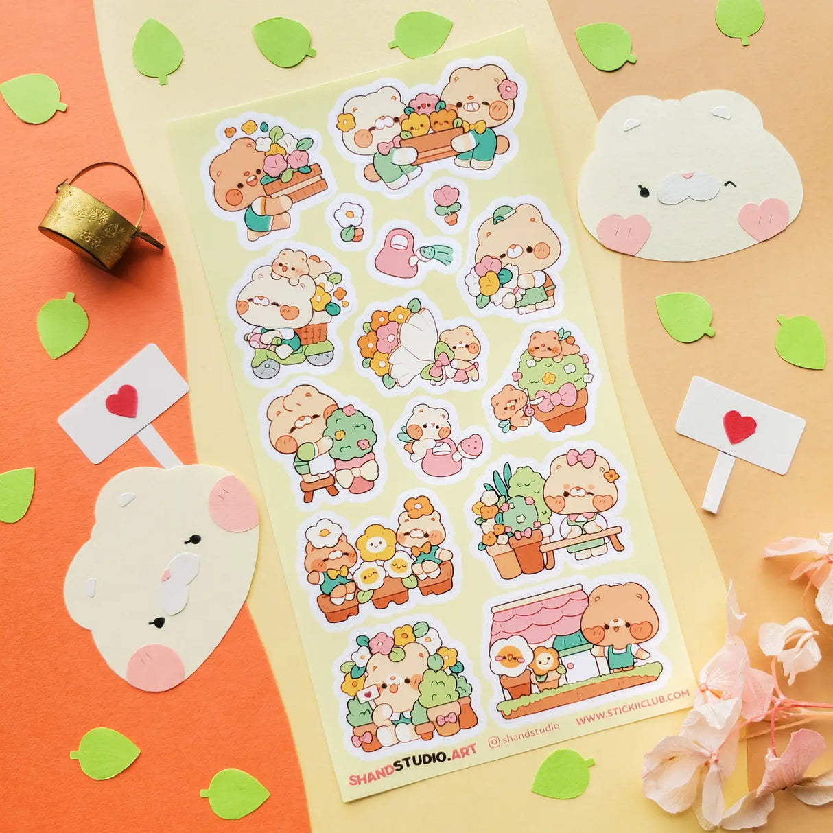 🐻💐 Step into @shandstudio’s blooming bear garden, where flower-loving friends spend their days planting seeds, watering blossoms, and sharing the prettiest petals around! From building cheerful bouquets to caring for potted plants and spreading joy one bloom at a time, this sheet will fill your pages with nonstop sunshine and smiles!
Art by: @shandstudio
Top Coating: None
Adhesive Layer: Paper
Backing Layer: Clear PET
6.69" x 3.54".
Weight - 0.03lbs.
1 sheet included