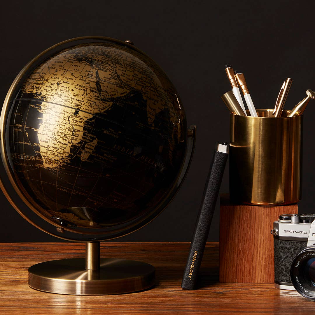 Introducing World Tour – the latest super-premium addition to our Iron & Glory range. A 20cm black and gold double axis globe with a brushed metal frame and base. It’s a beauty!
Premium 20cm double-axis globe