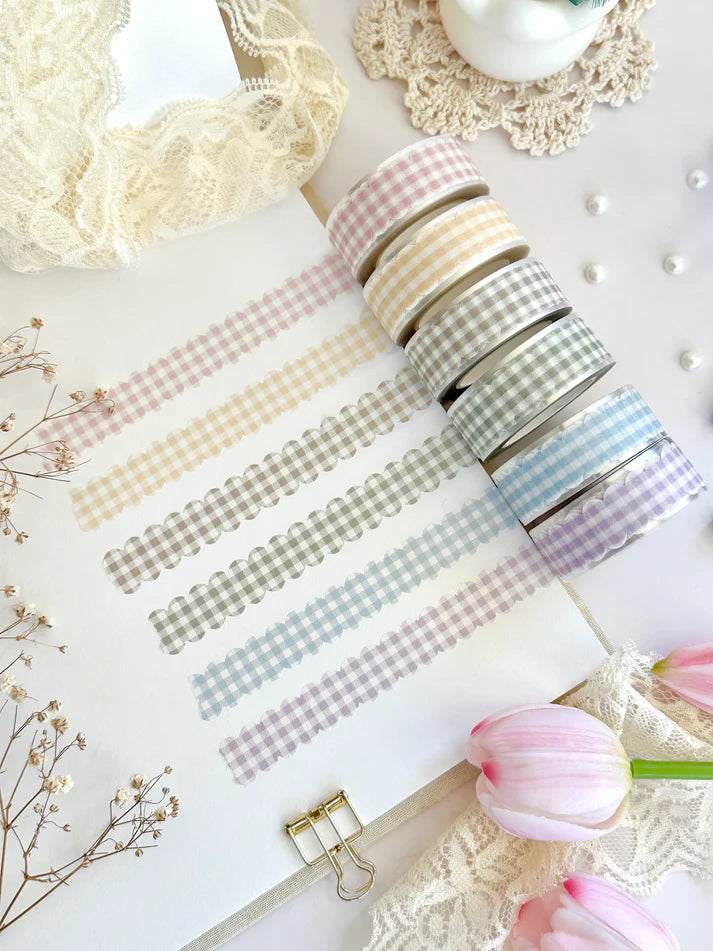 leelajournals Scalloped Plaid Washi Tape
♡ scalloped plaid die cut washi tape
♡ perfect for layering or adding a decorative touch to your journaling!
♡ 16mm wide - die cut washi is very delicate, careful when unraveling!
♡ all washi is 10m long
Illustrated & designed by Aarti from @leelajournals. Colors may vary from screen to screen and real life to photo. 