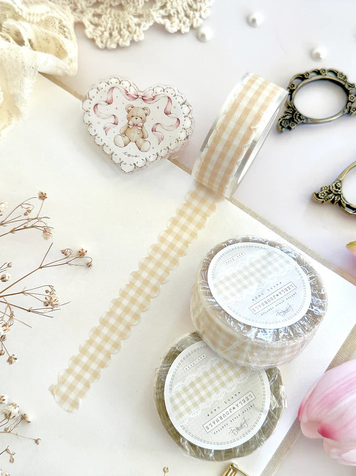 leelajournals Scalloped Plaid Washi Tape
♡ scalloped plaid die cut washi tape
♡ perfect for layering or adding a decorative touch to your journaling!
♡ 16mm wide - die cut washi is very delicate, careful when unraveling!
♡ all washi is 10m long
Illustrated & designed by Aarti from @leelajournals. Colors may vary from screen to screen and real life to photo. 