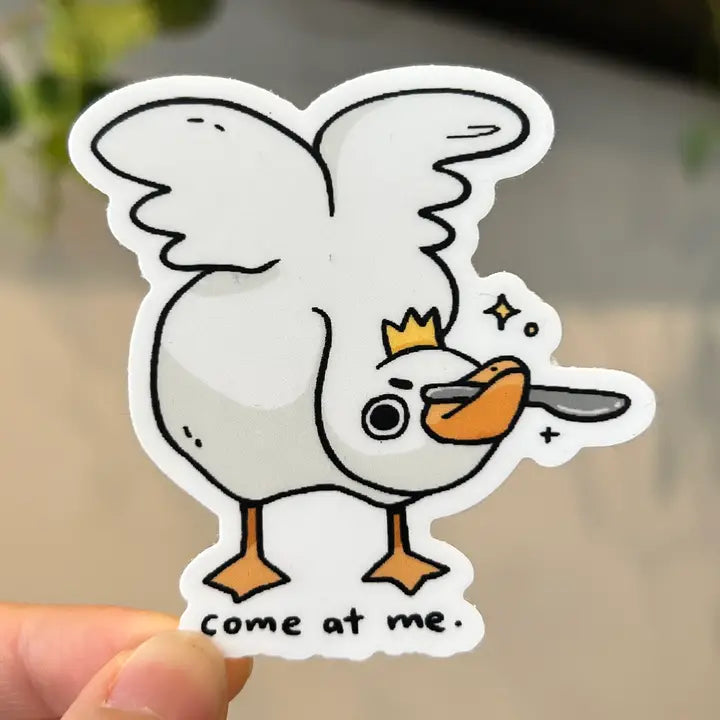 Goose saying 'come at me'.
Dishwasher safe
Size: 2.5” x 2.7”
Soft matte vinyl