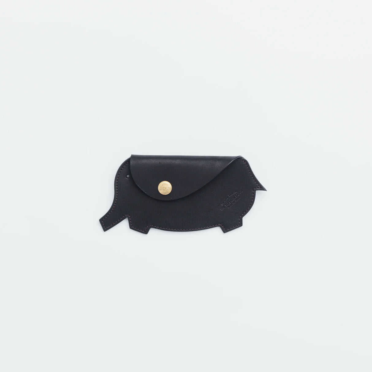 A wallet with a elephant motif.
It is durable and can be used for many years, and the design is cute and makes a nice accent.
Size: W17×H12.5cm
Leather Products
We use natural leather. While we avoid pieces with damage that could cause tearing, natural marks, wrinkles, and other characteristics are part of the leather’s charm and may be present on the product. Even within the same type of leather, color, thickness, and texture may vary.
Please be careful to avoid stains or color transfer from water exposu