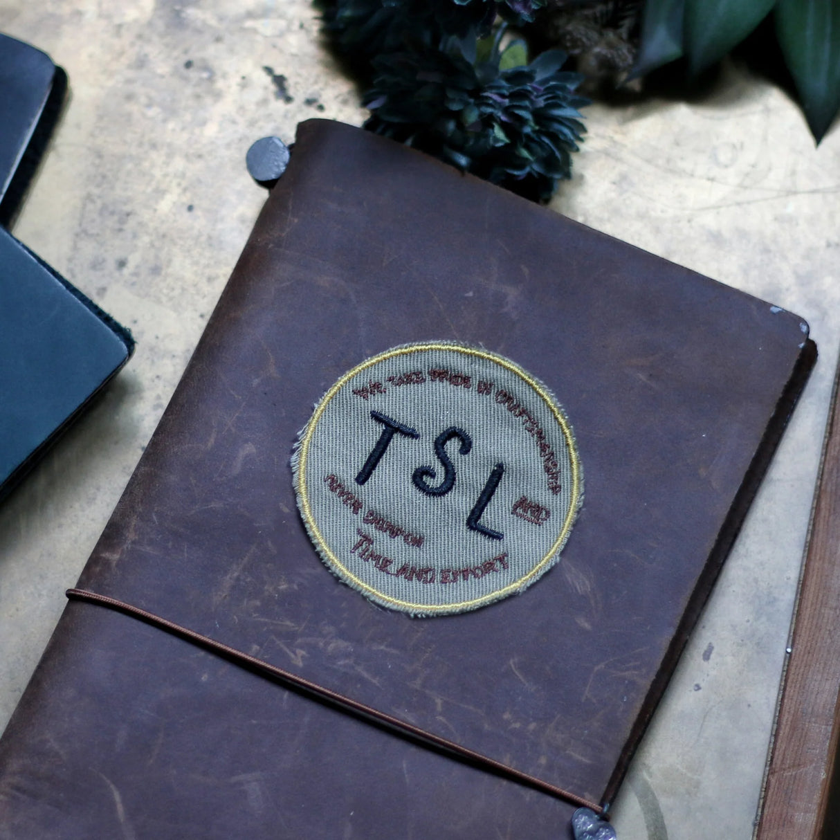 The SUPERIOR LABOR Patch -TSL Circle
TSL original patch. Perfect to decorate your bag, clothes, or journals!
Size: 6cm
Canvas Products
Painted areas may be affected by friction or water, which can cause color transfer. Please handle with care.