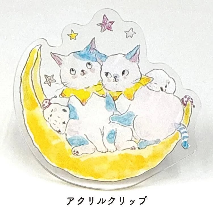 This clip can be rotated 360° and reoriented to suit the application.
The transparent clip makes you feel happy when you suddenly see it in your daily life.
It's perfect for your own everyday use as well as a gift!
The gesture of two cats snuggling up is cute, and it is an item that you will always want to have by your side.
Size: 49x50mm
Material: Acrylic