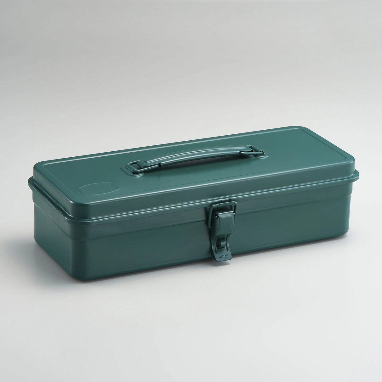 Stamped from a single piece of steel, this streamlined toolbox features a flat lid and a top extendable handle for portability and strength. With its seamless, watertight build and no sharp edges, it’s durable, safe, and endlessly versatile—perfect for tools, art supplies, cosmetics, and more.
Material: Steel
Dimensions: 12.5" × 4.9" × 3.3"
Made in: Japan
Prior to purchase, please read the following information: Toyo Tool Box Cosmetic Variations – Little Craft Place