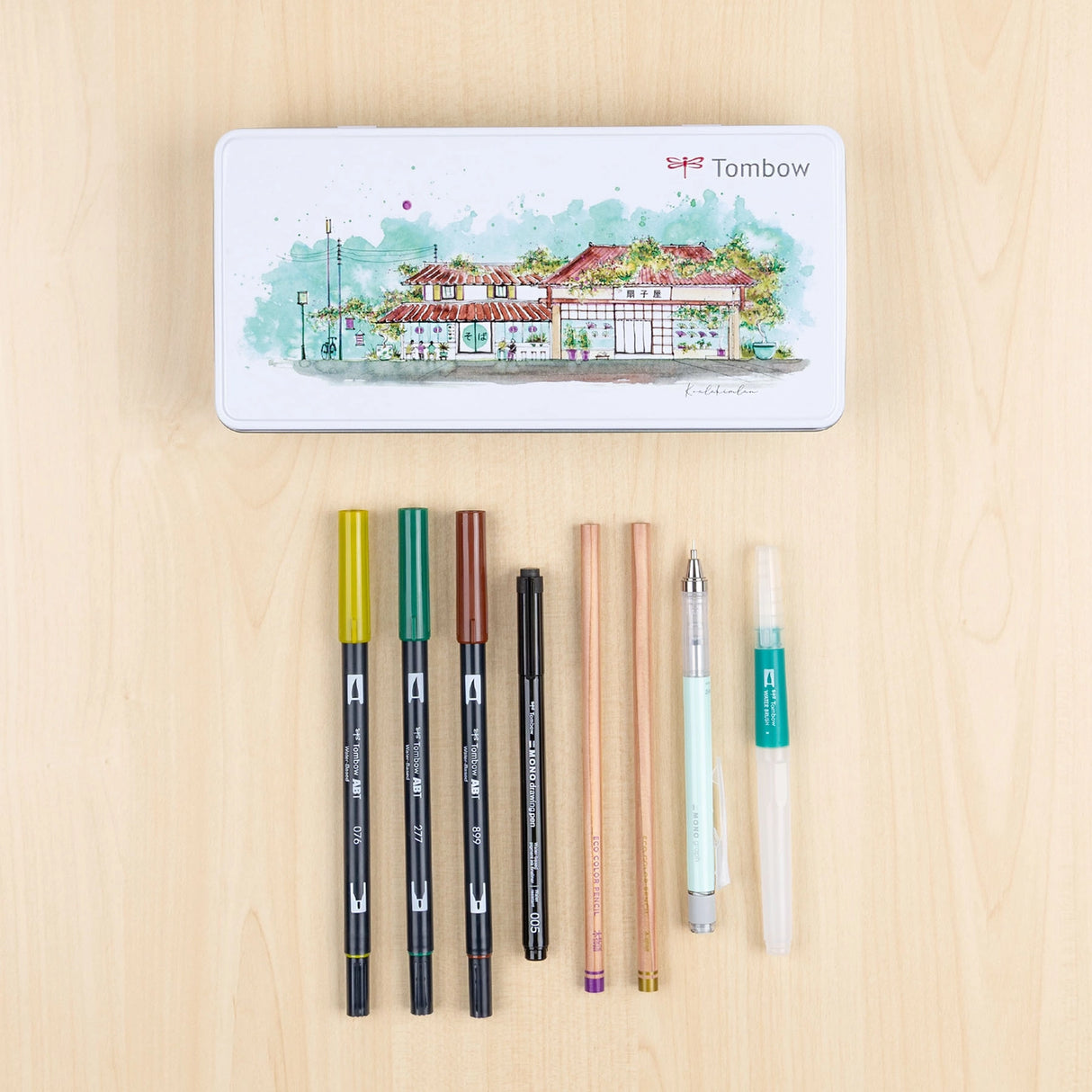 Bring your surroundings to life with the Tombow Urban Sketching Set, designed for artists who love capturing city views, small towns, and daily scenes.
Each set includes:
3 Dual Brush Pens
2 Kimonogatari Colored Pencils
Medium Water Brush
MONO Graph Mechanical Pencil in Mint Green
MONO Drawing Pen in 005
Step-by-step digital guide. 