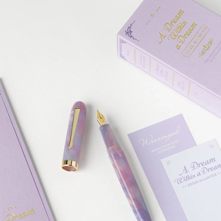 Discover the colors of literature inspired by the emotions and moments found in literary works, now in a fountain pen.
The Wearingeul Literature Fountain Pen was created to bring the colors of stories born from literature into your hands. Take your time with the Wearingeul Literature Fountain Pen and write down the words and impressions that stayed with you.
Inspired by the ethereal imagery of fleeting dreams and the transient beauty of golden sand slipping through fingers - introducing a pen