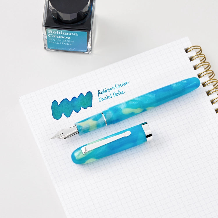 Discover the colors of literature inspired by the emotions and moments found in literary works, now in a fountain pen.
The Wearingeul Literature Fountain Pen was created to bring the colors of stories born from literature into your hands. Take your time with the Wearingeul Literature Fountain Pen, and write down the words and impressions that stayed with you.
Inspired by a remote island where the endless blue se meets lush greenery, the Robinson Crusoe Fountain Pen captures a deep, refreshing