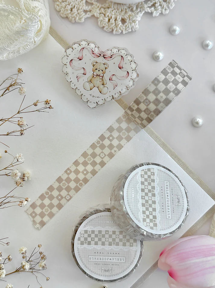 ♡ whimsy checkered washi tape
♡ perfect for layering & adding a decorative touch to your journal pages!
♡ 16mm wide
♡ all washi is 10m long
Illustrated & designed by Aarti from @leelajournals. Colors may vary from screen to screen and real life to photo. 
